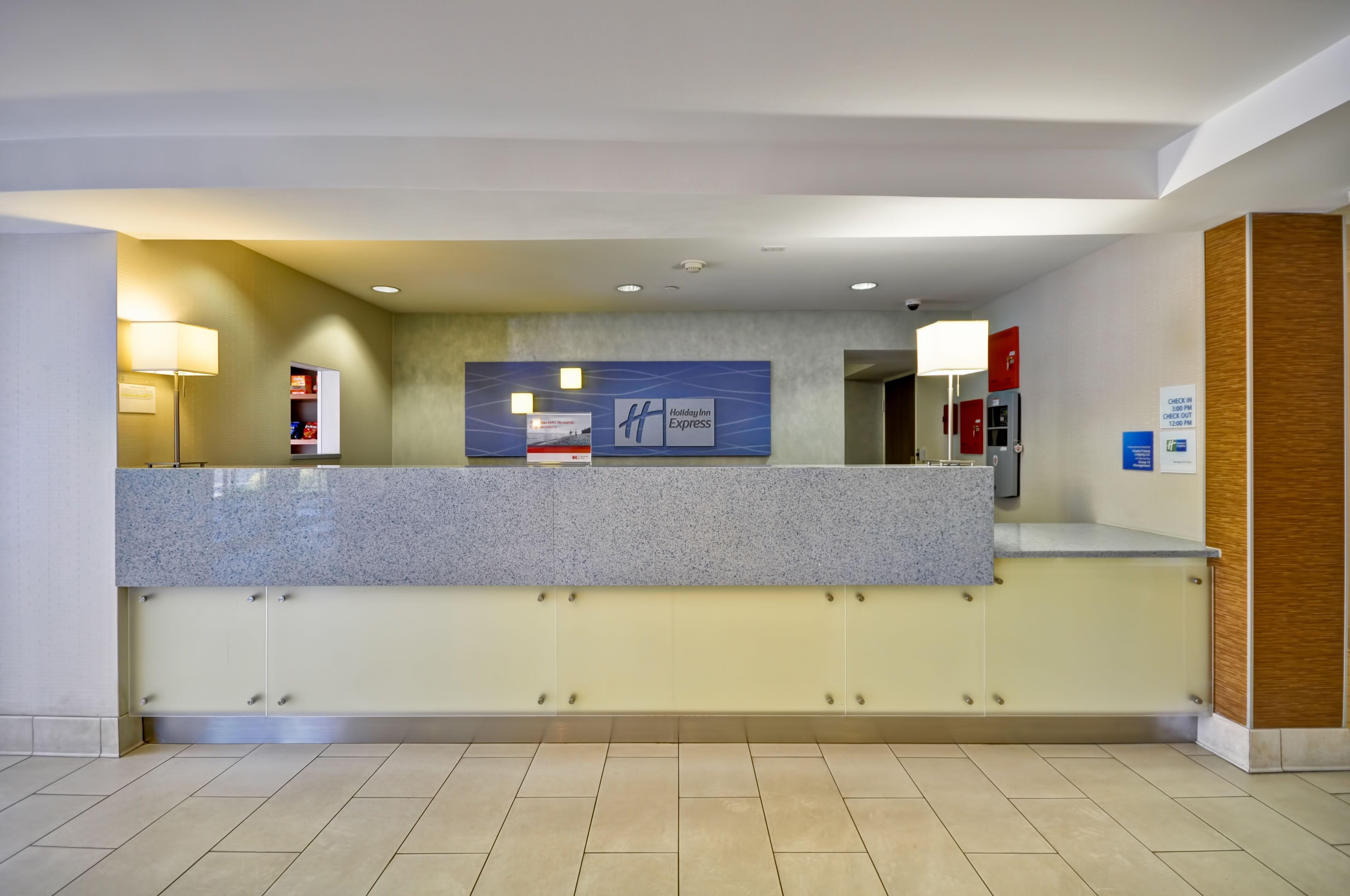 Holiday Inn Express Romulus / Detroit Airport By Ihg Екстериор снимка