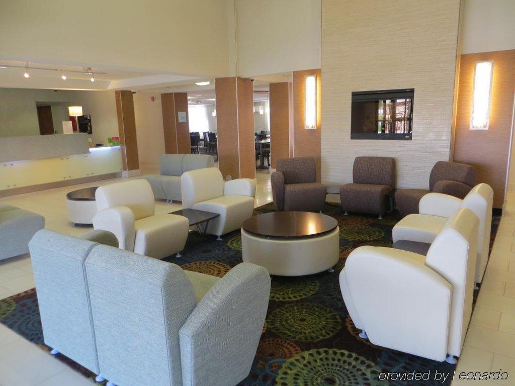 Holiday Inn Express Romulus / Detroit Airport By Ihg Интериор снимка
